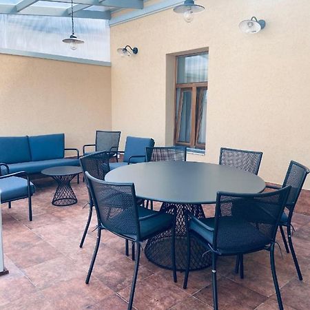 Roze Republikas Apartments Liepaja Luaran gambar