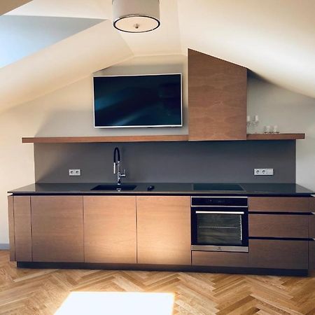 Roze Republikas Apartments Liepaja Luaran gambar