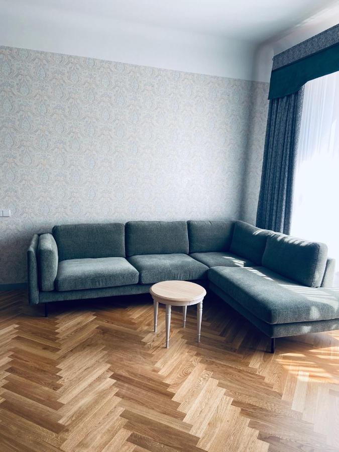 Roze Republikas Apartments Liepaja Luaran gambar